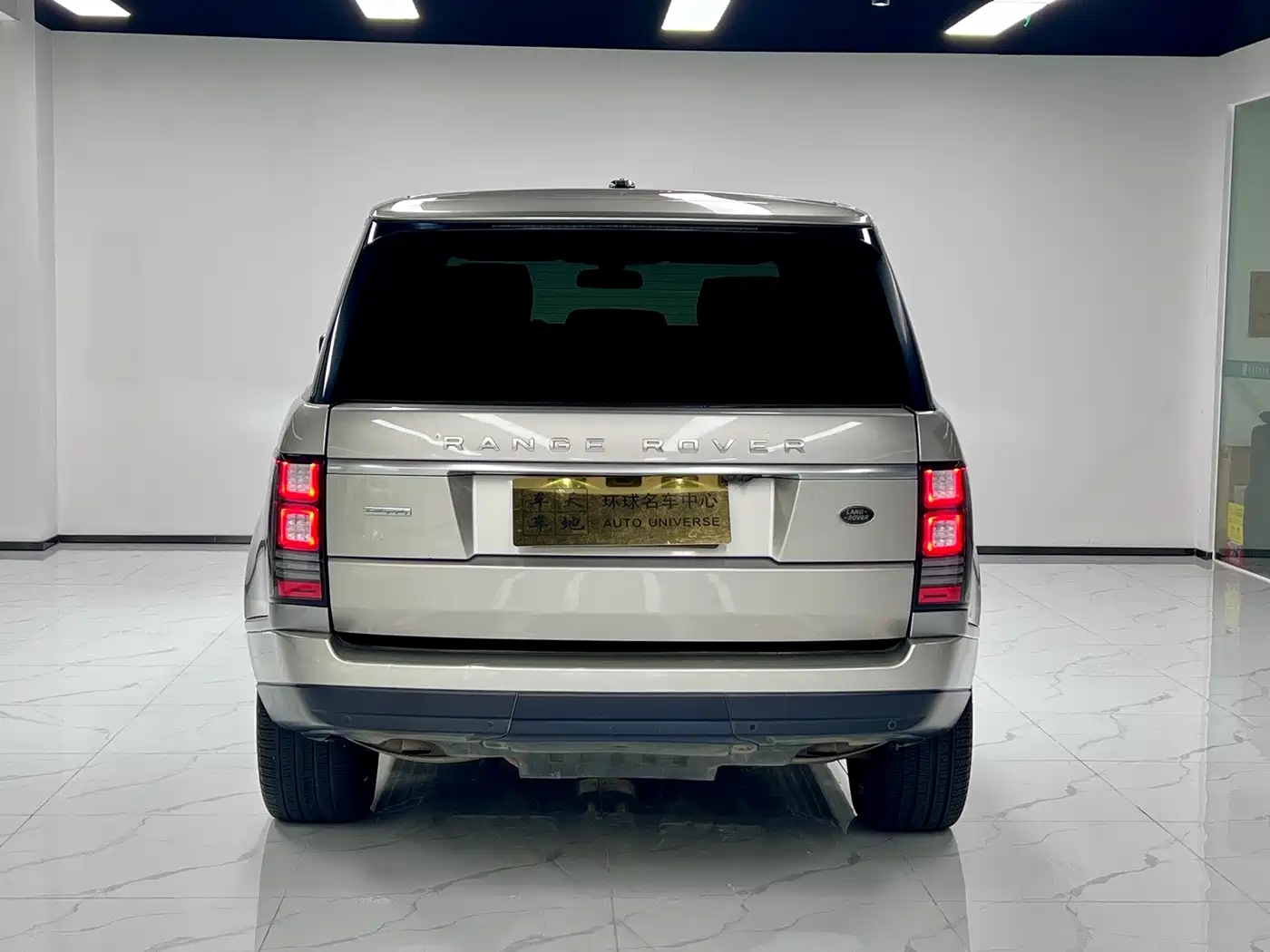 Land Rover Range Rover 2016 5.0 SC V8 AB Ultimate Autobiography LWB фото 6