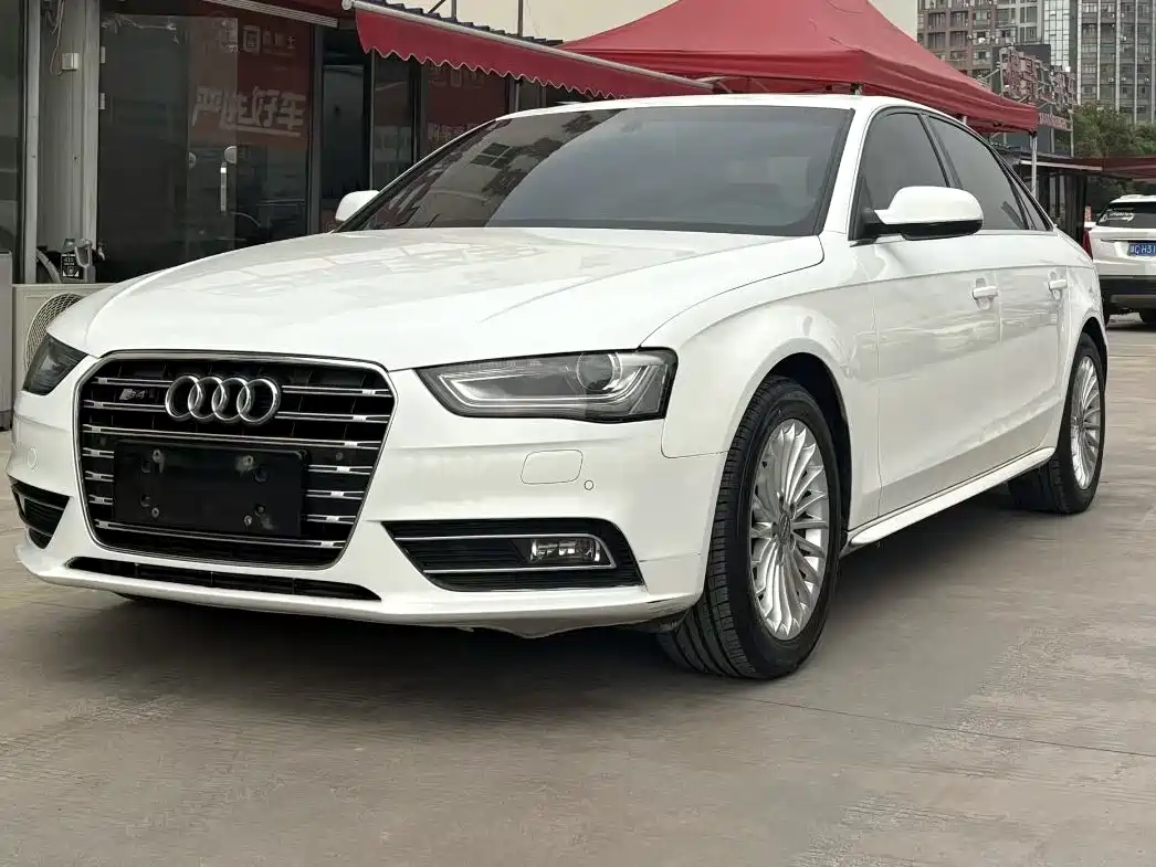 Audi A4L 2015 35 TFSI Auto Comfort