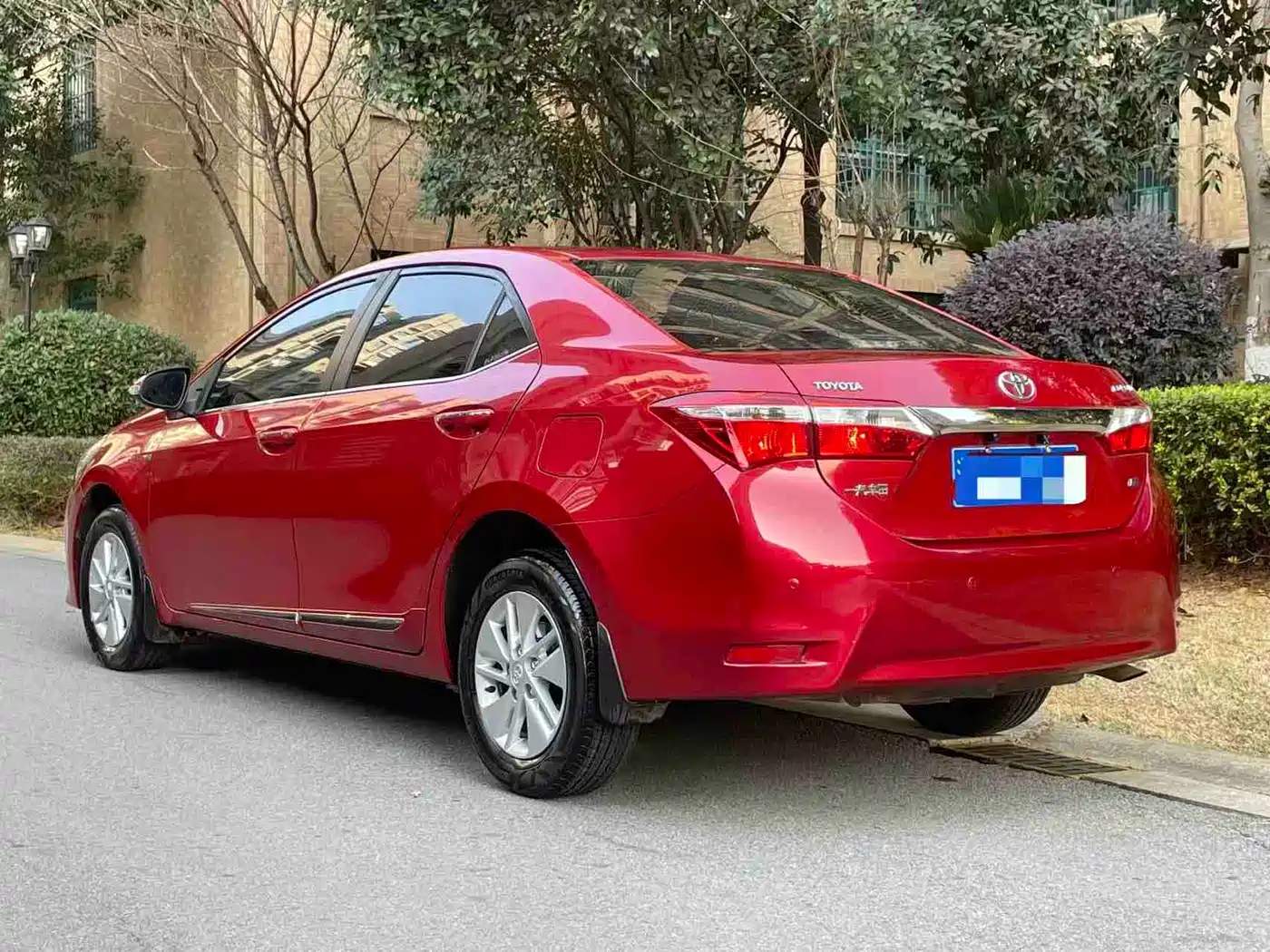 Toyota Corolla 2014 1.6L CVT GL-i фото 4