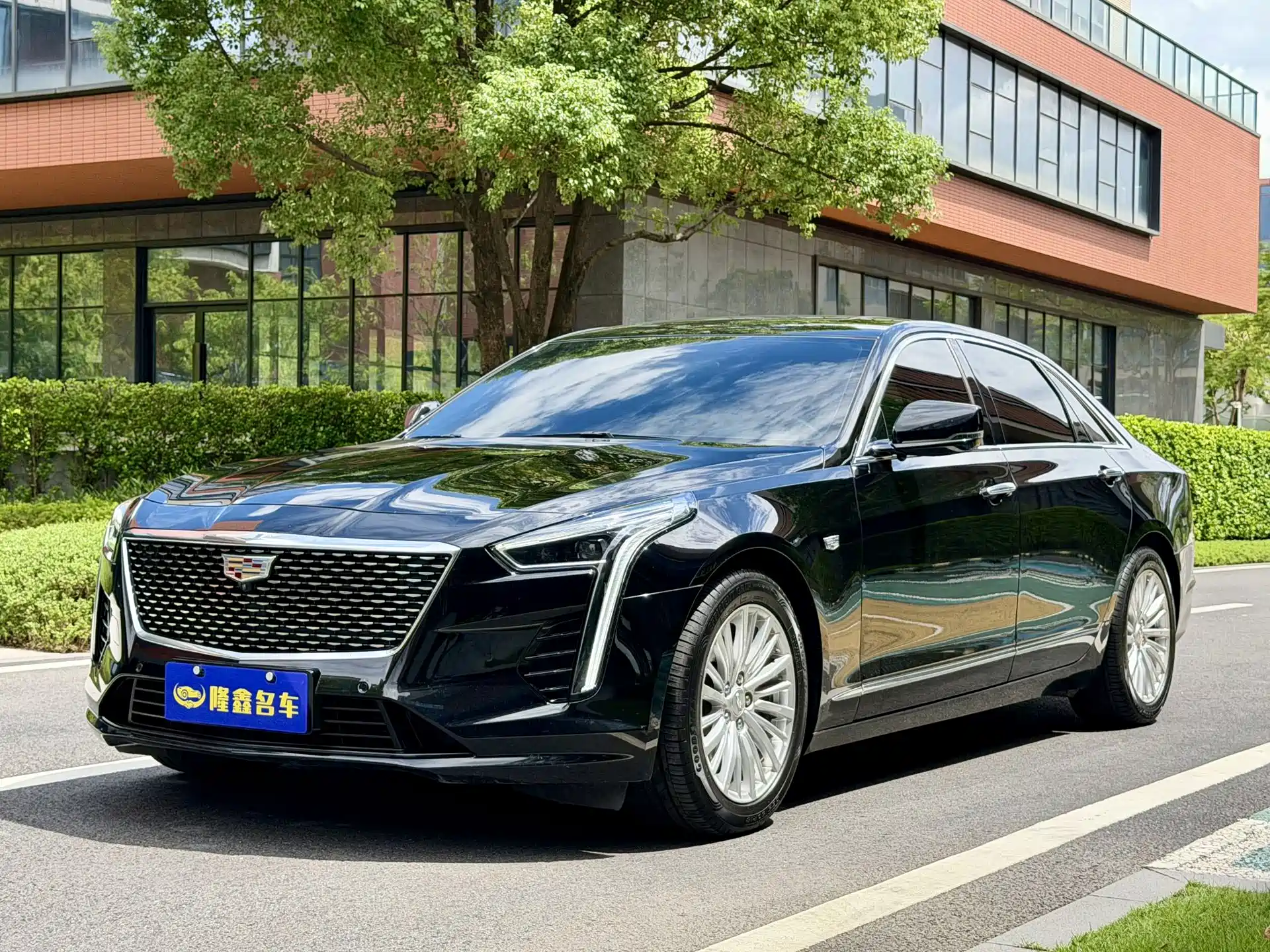 Фото 1 - Cadillac CT6