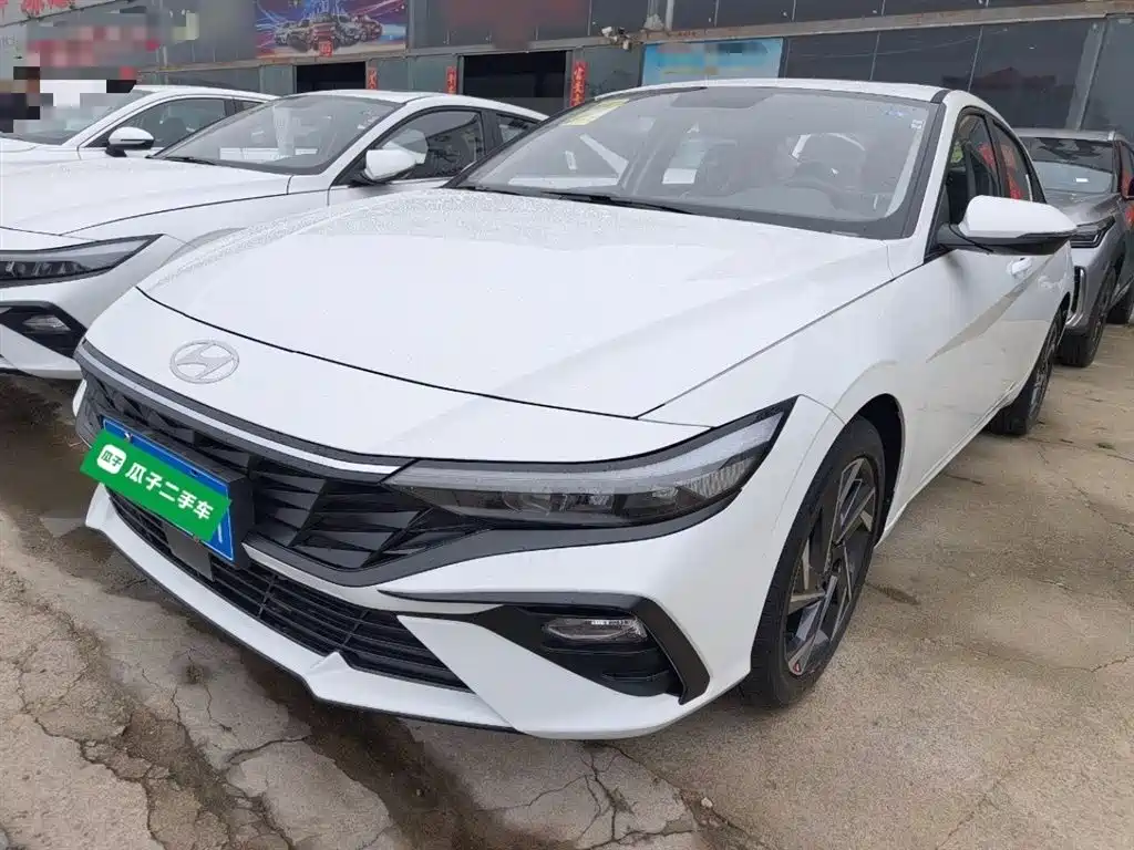MODERN ELANTRA