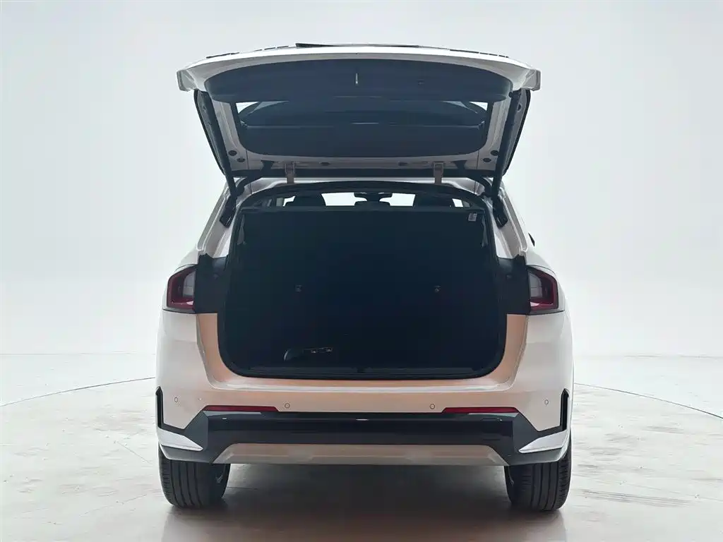 BMW X1 2023 sDrive20Li X Design Package фото 8