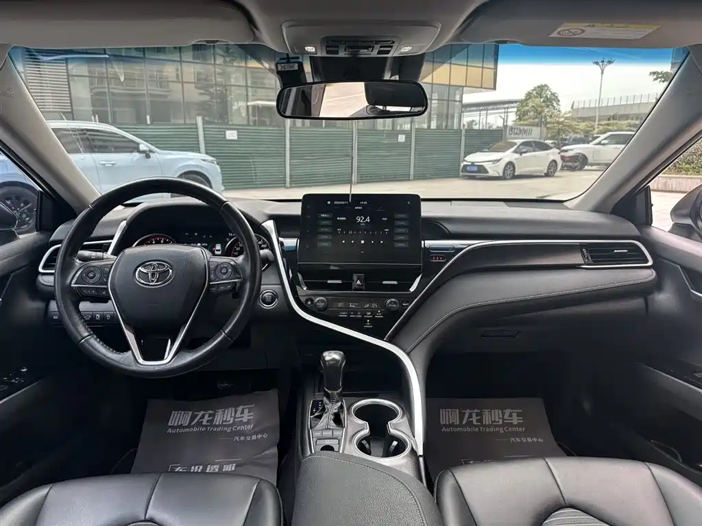 Toyota Camry 2022 2.0S Knight Edition фото 10