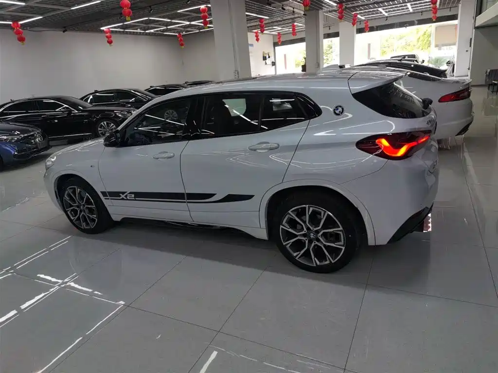 BMW X2 2021 Facelift sDrive25i Shadow Night Edition фото 5