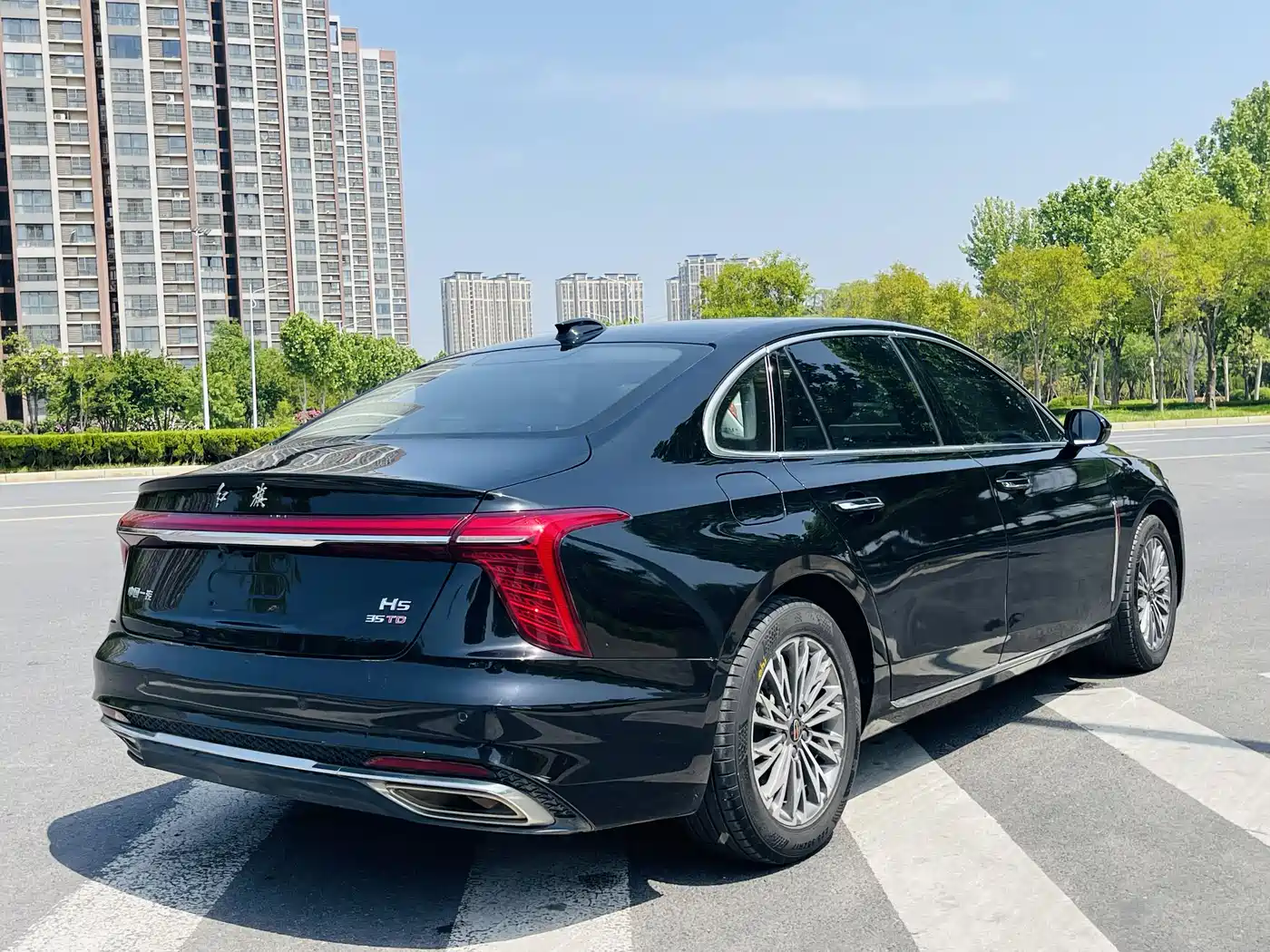 Hongqi H5 2024 1.5T DCT Smart Connect Flag Rhythm Edition фото 19