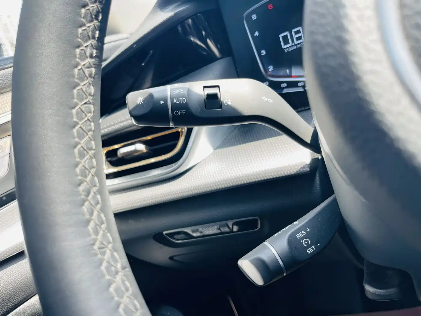 Hongqi H5 2024 1.5T DCT Smart Connect Flag Rhythm Edition фото 27