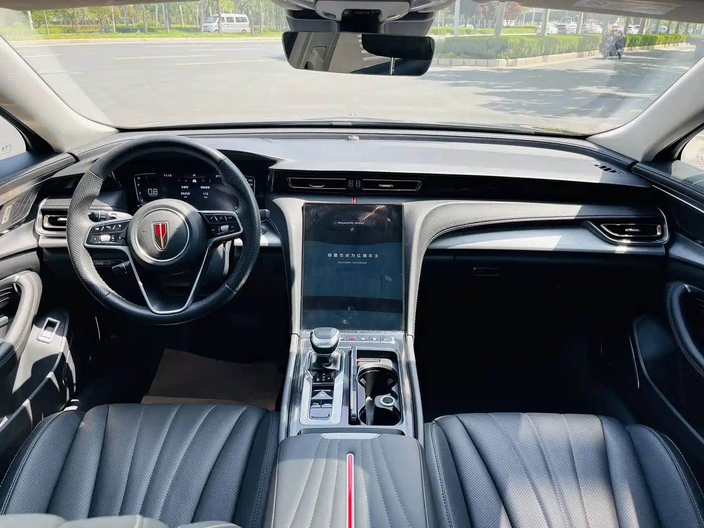 Hongqi H5 2024 1.5T DCT Smart Connect Flag Rhythm Edition фото 10