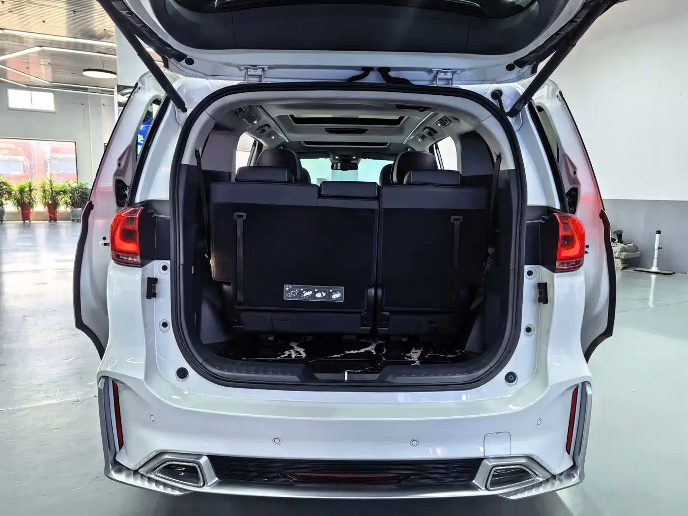 GAC Trumpchi Trumpchi M8 2023 Master Series 390T Ultimate Edition фото 16