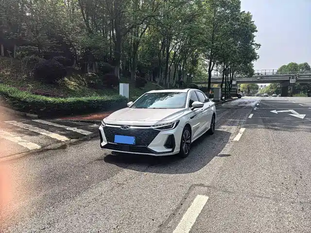 Chery Arrizo 8 1.6T DCT, Стиль