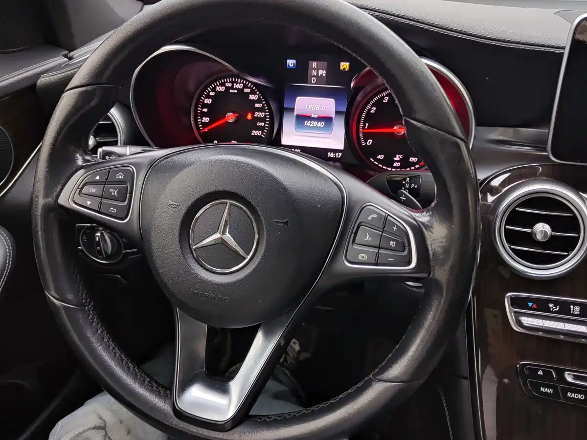 Mercedes-Benz GLC 2018 GLC 260 4MATIC Luxury фото 22