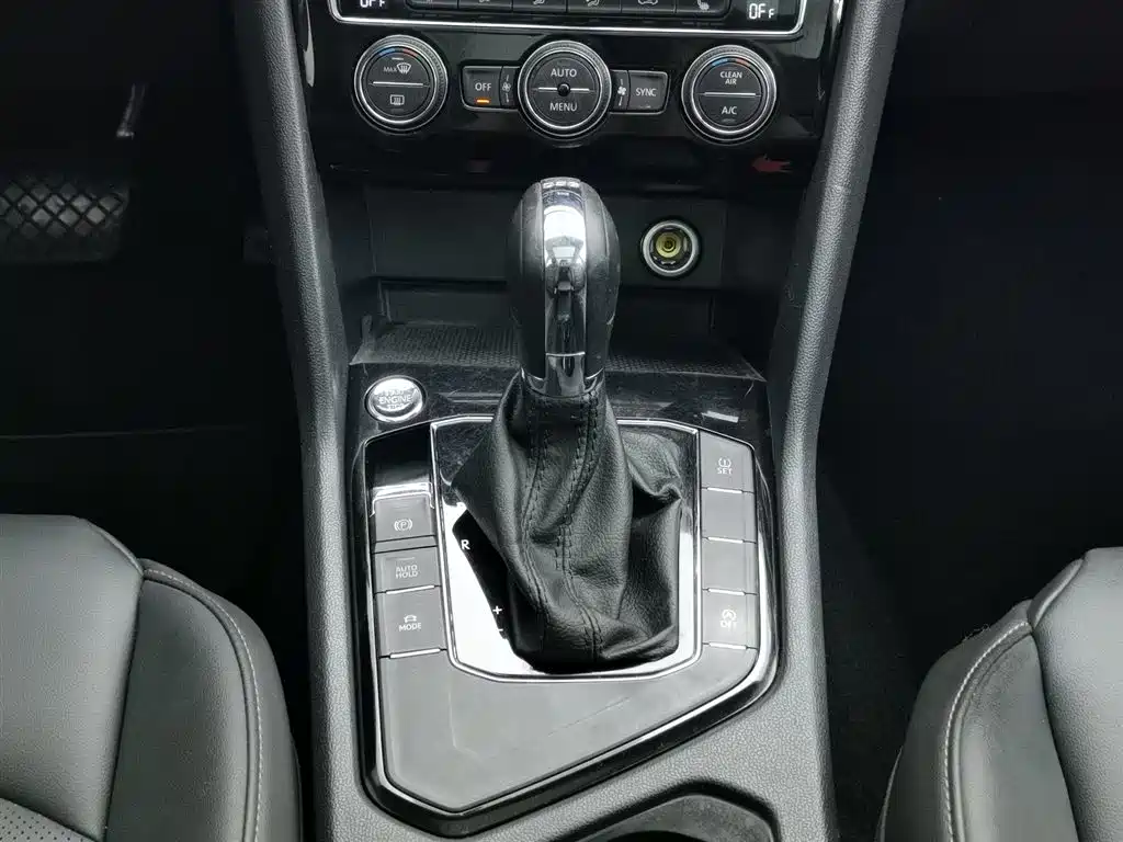 Volkswagen Tharu 2020 Model 280TSI 2WD Luxury Plus China VI фото 13