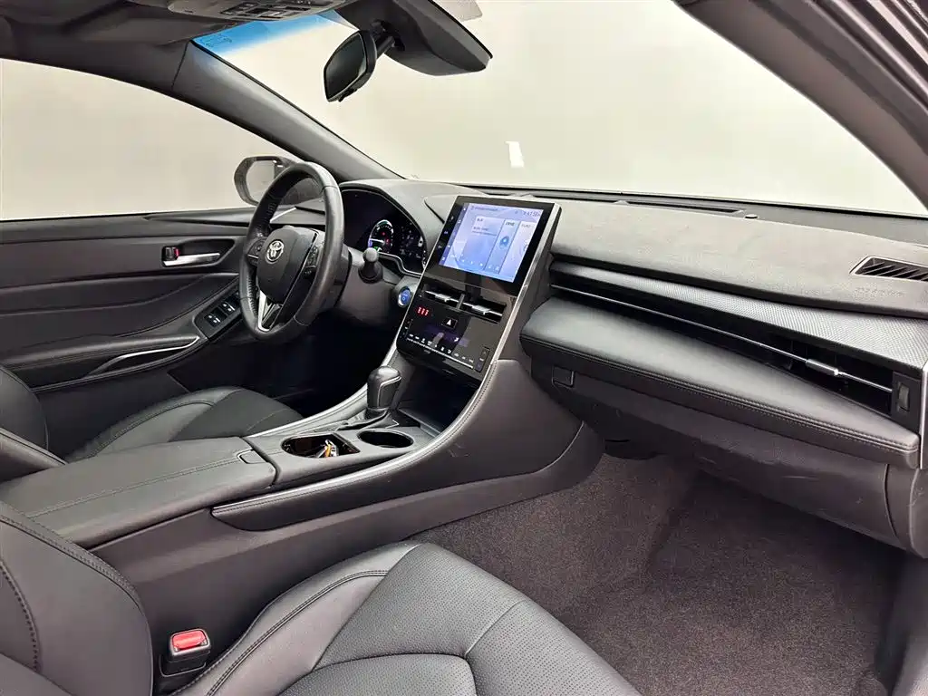 Toyota Avalon 2023 Hybrid 2.5L Luxury Edition фото 11