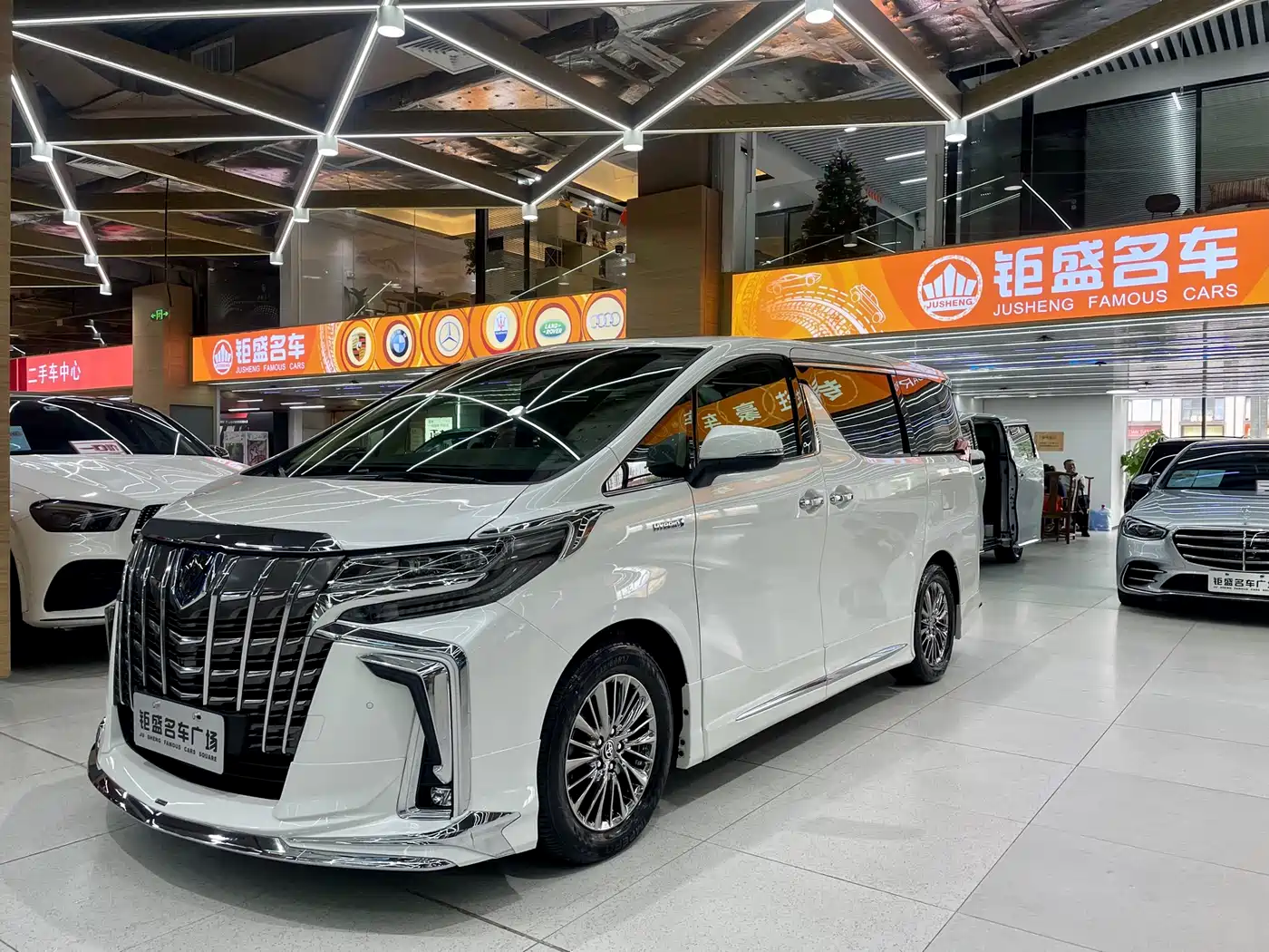 Toyota Alphard 2020 Hybrid 2.5L Premium Edition