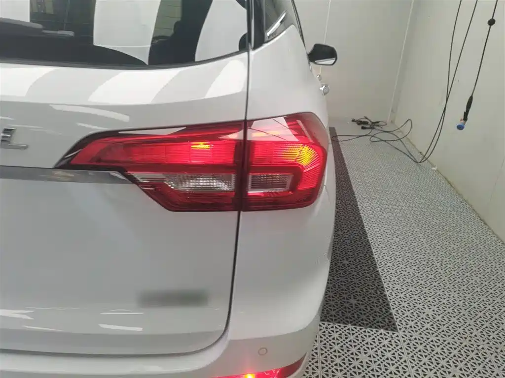 Haval M6 2018 1.5T Manual 2WD Elite фото 24