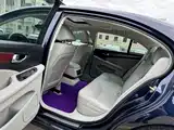 Фото 10 - Hongqi H7