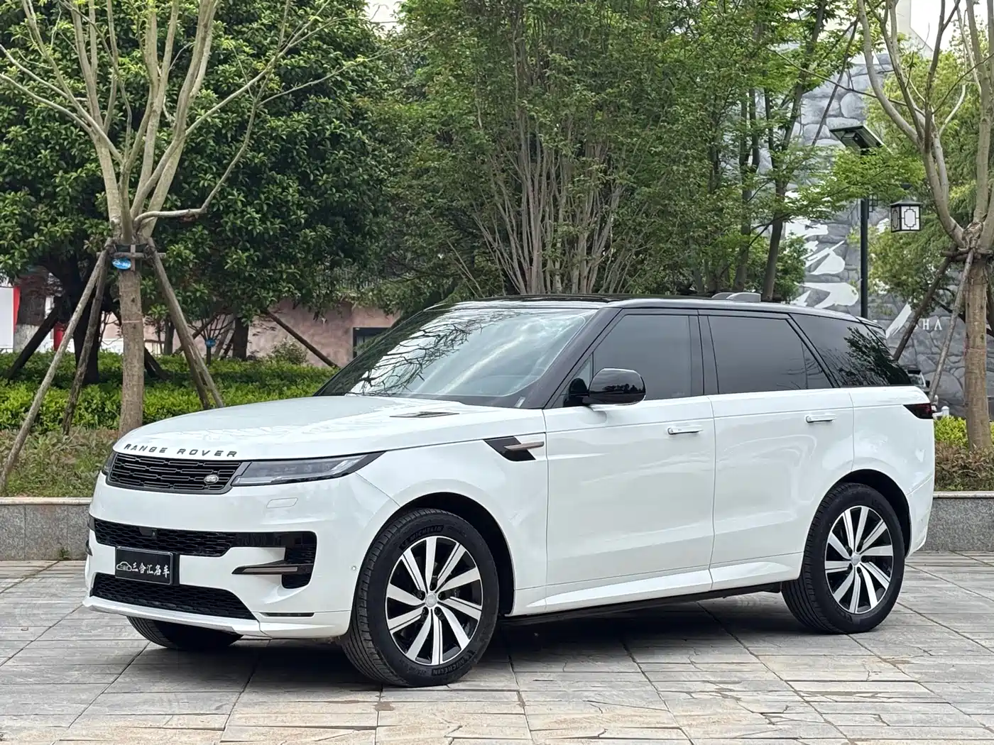 Land Rover Range Rover Sport 2024 400PS Dynamic SE