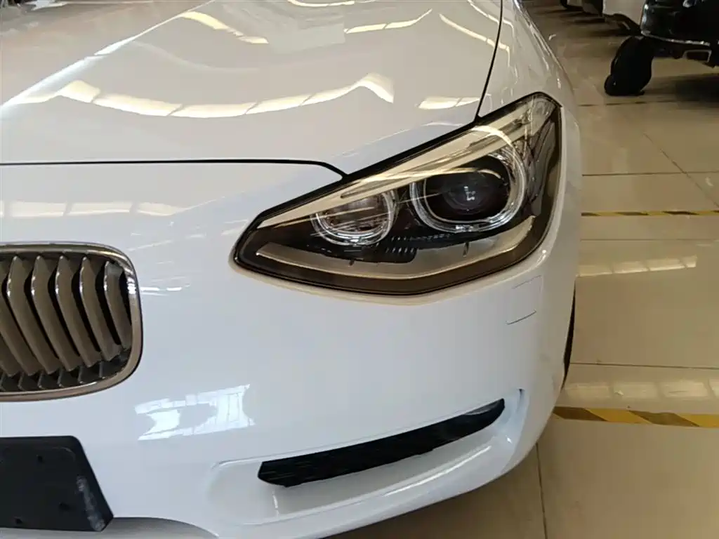 BMW 1 Series (Import) 2013 Facelift 116i Urban Model фото 24
