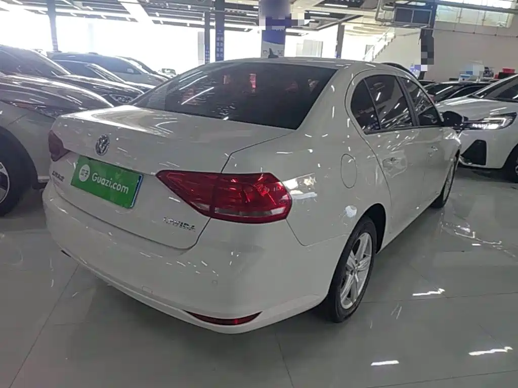 Volkswagen Lavida 2017 1.6L Automatic Trend Edition фото 7