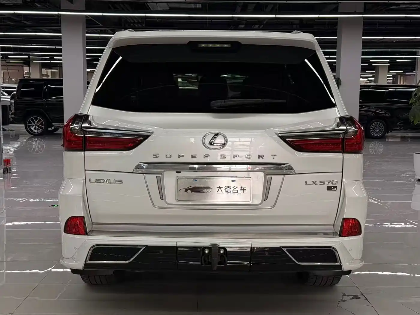 Lexus LX 2019 570 Peak Special Edition фото 4