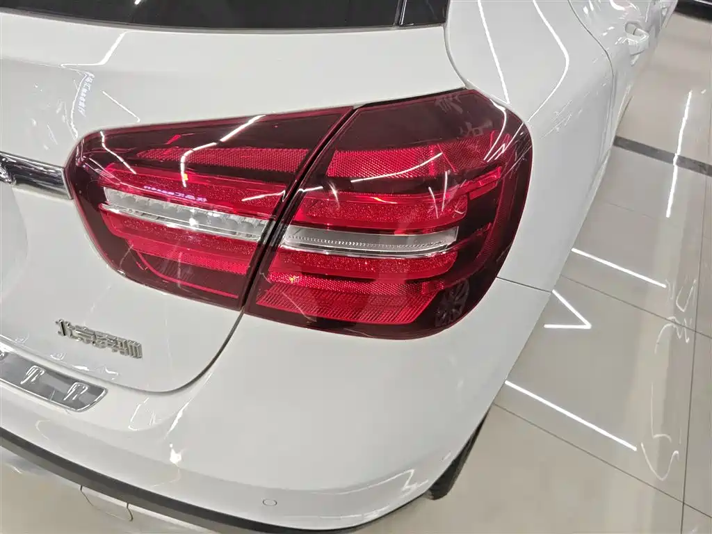 Mercedes-Benz GLA 2017 GLA 200 Fashion фото 24
