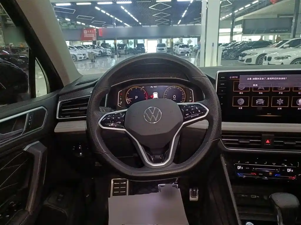 Volkswagen Tiguan L 2022 330TSI Auto 2WD R-Line Premium Edition фото 11