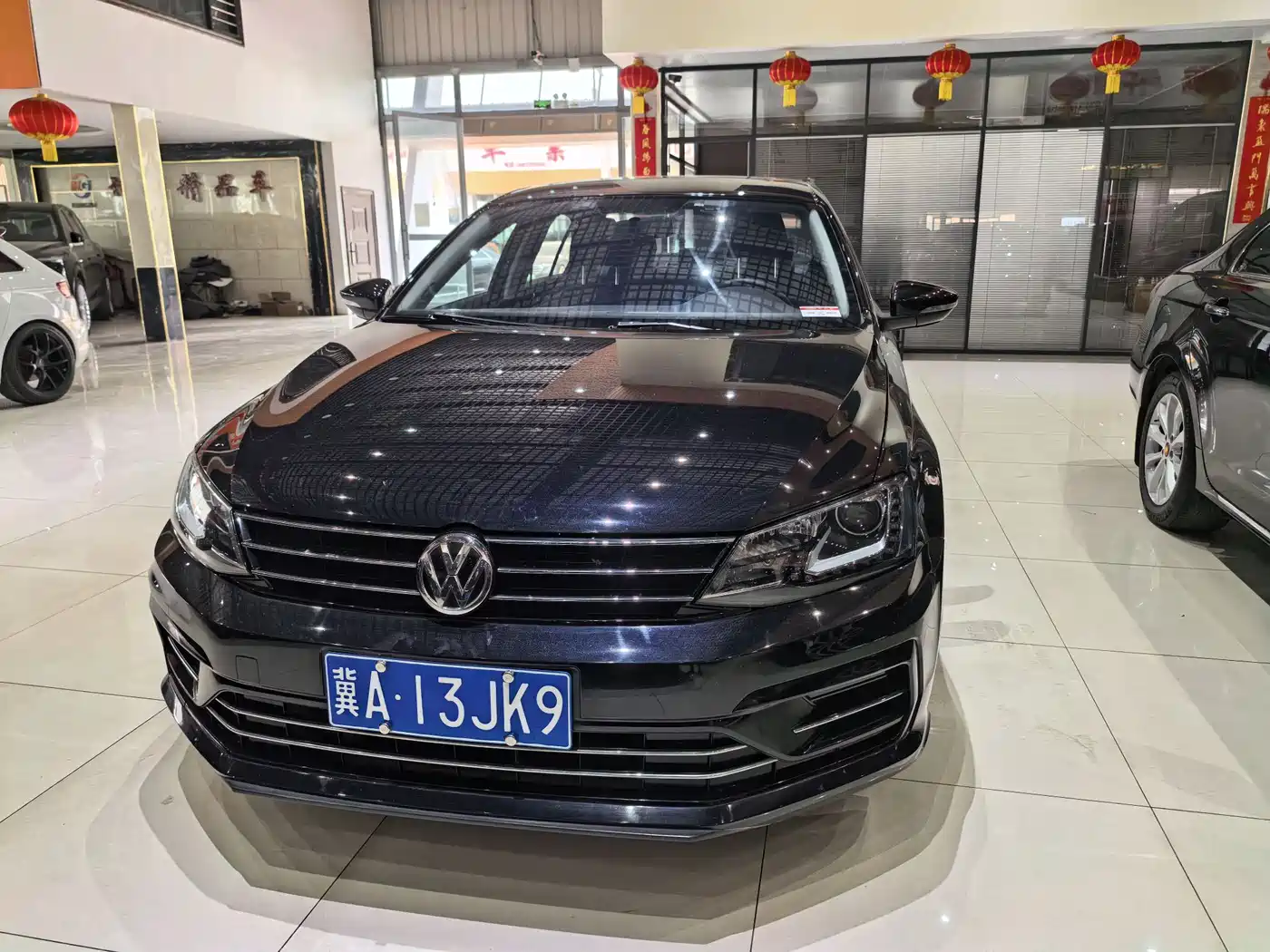 Volkswagen Sagitar 2018 280TSI DSG Spark Edition фото 2
