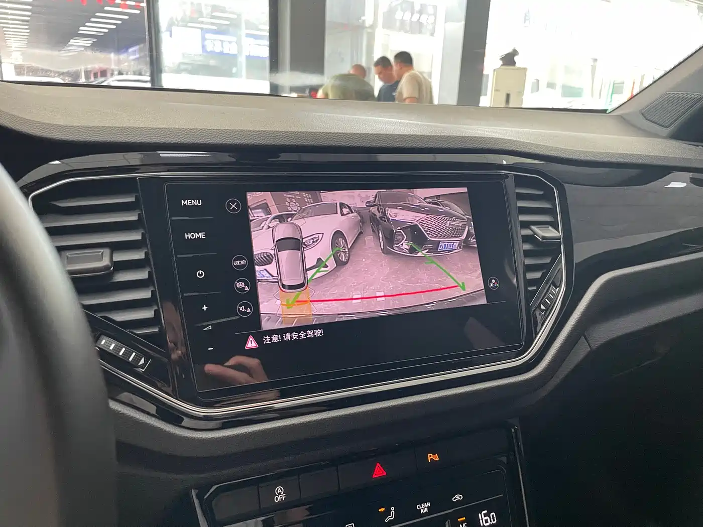 Volkswagen T-ROC 2021 Facelift 280TSI DSG 4WD Luxury Smart Connect Edition фото 14