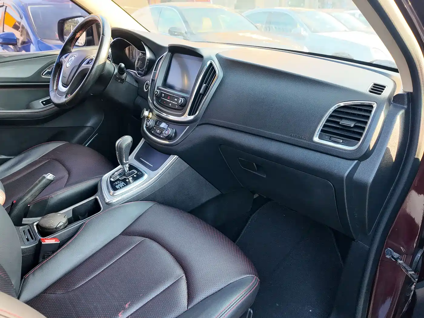 Baojun 560 2016 2016 1.8L iAMT Luxury