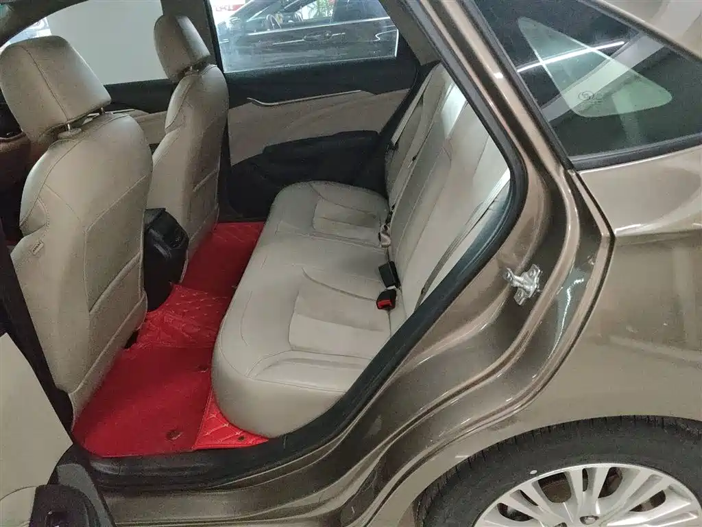 Buick Excelle 2016 Model 15N Automatic Luxury фото 17