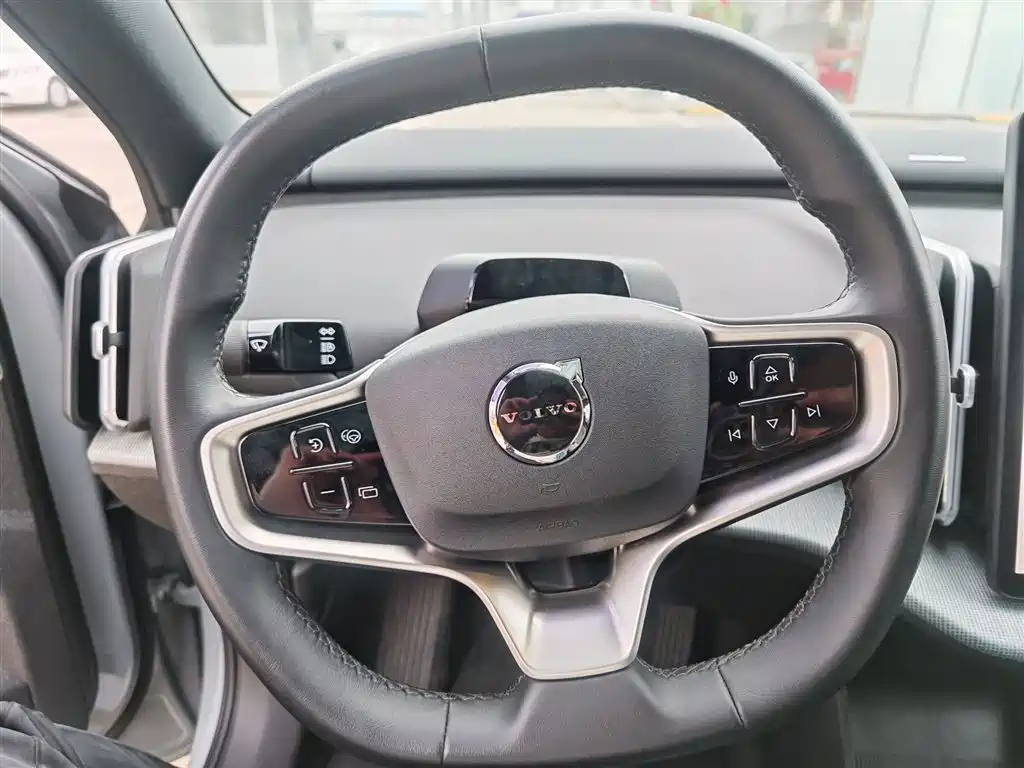 Volvo EX30 2024 2025 RWD Long Range Ultra