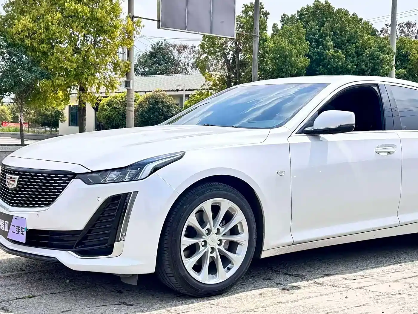 Cadillac CT5 2023 28T Luxury Style (Standard Edition)