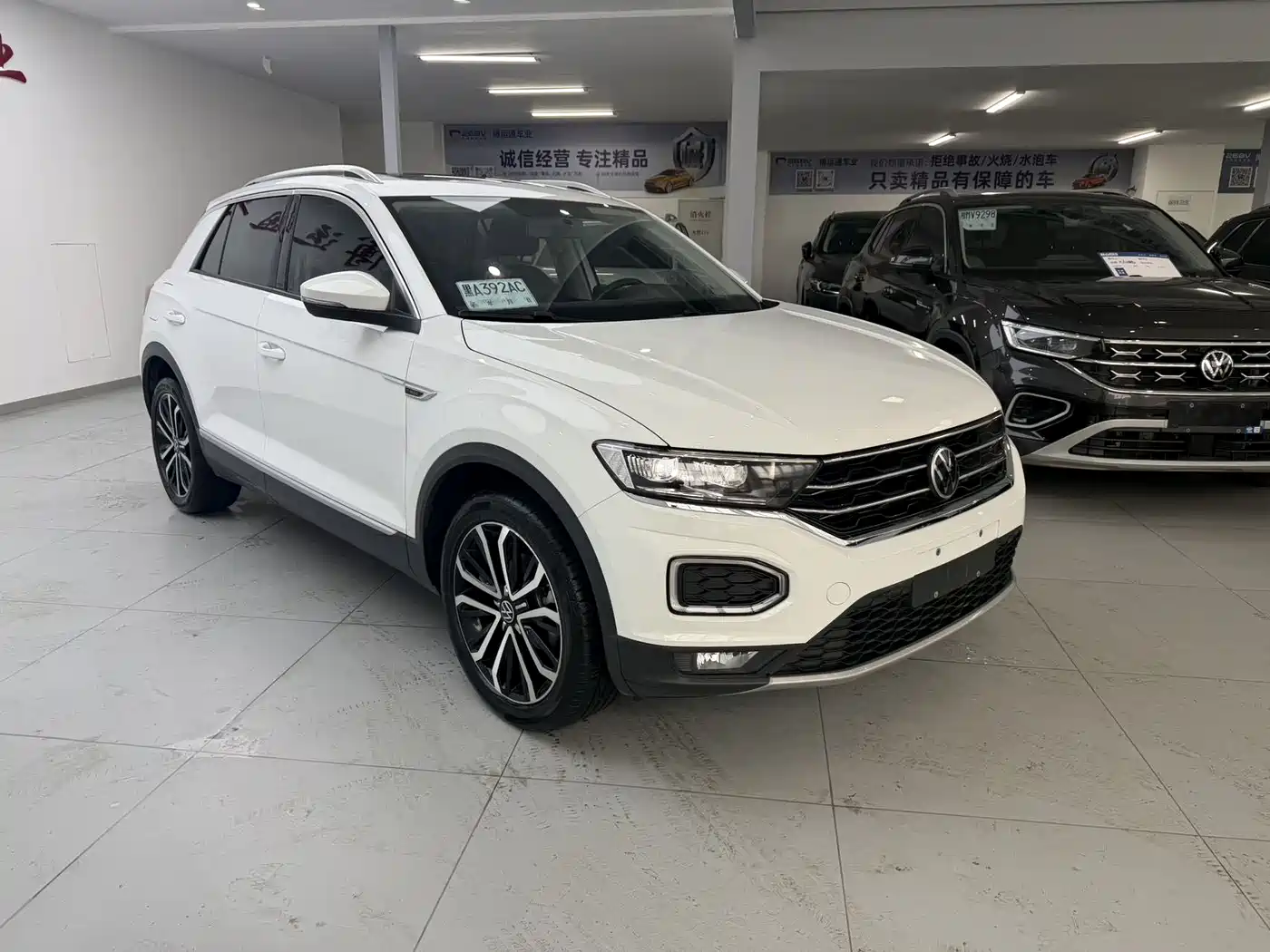 Volkswagen T-ROC 2021 Facelift 280TSI DSG 2WD Elite Smart Connect Edition фото 3