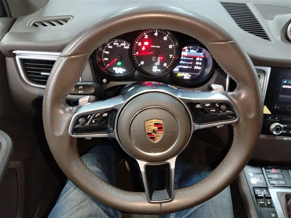 Porsche Macan 2017 Macan 2.0T фото 7