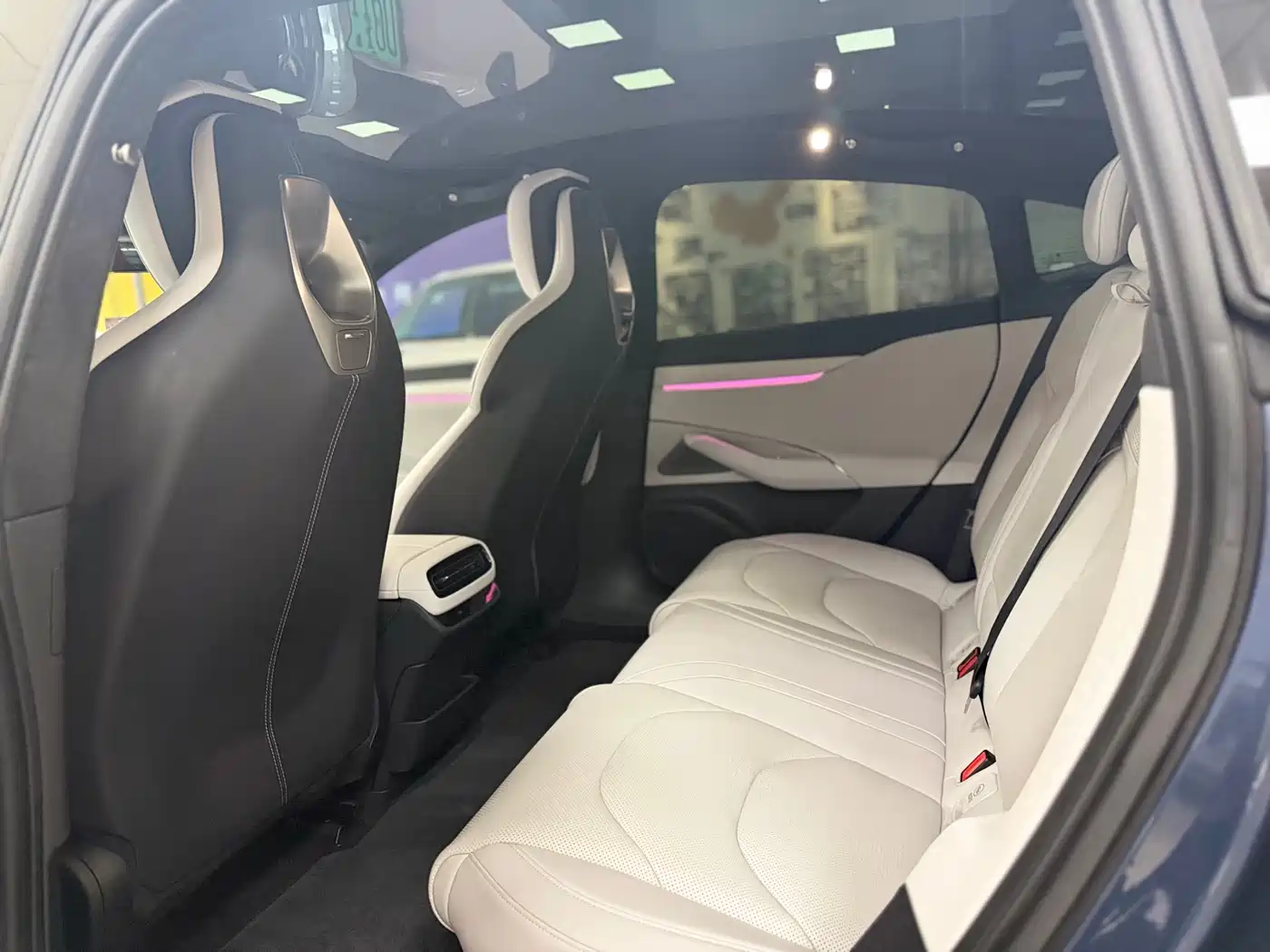 Xiaomi Auto Xiaomi SU7 2024 AWD Extended Range Advanced Smart Driving Max Edition фото 9