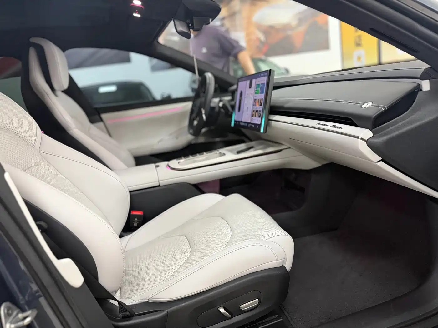 Xiaomi Auto Xiaomi SU7 2024 AWD Extended Range Advanced Smart Driving Max Edition фото 14