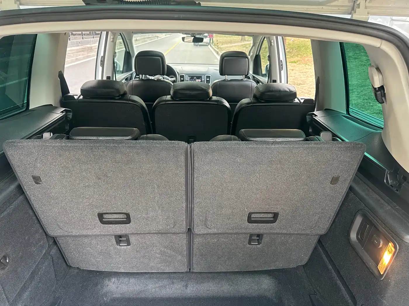 Volkswagen Sharan 2018 380TSI Comfort 7-Seater фото 18