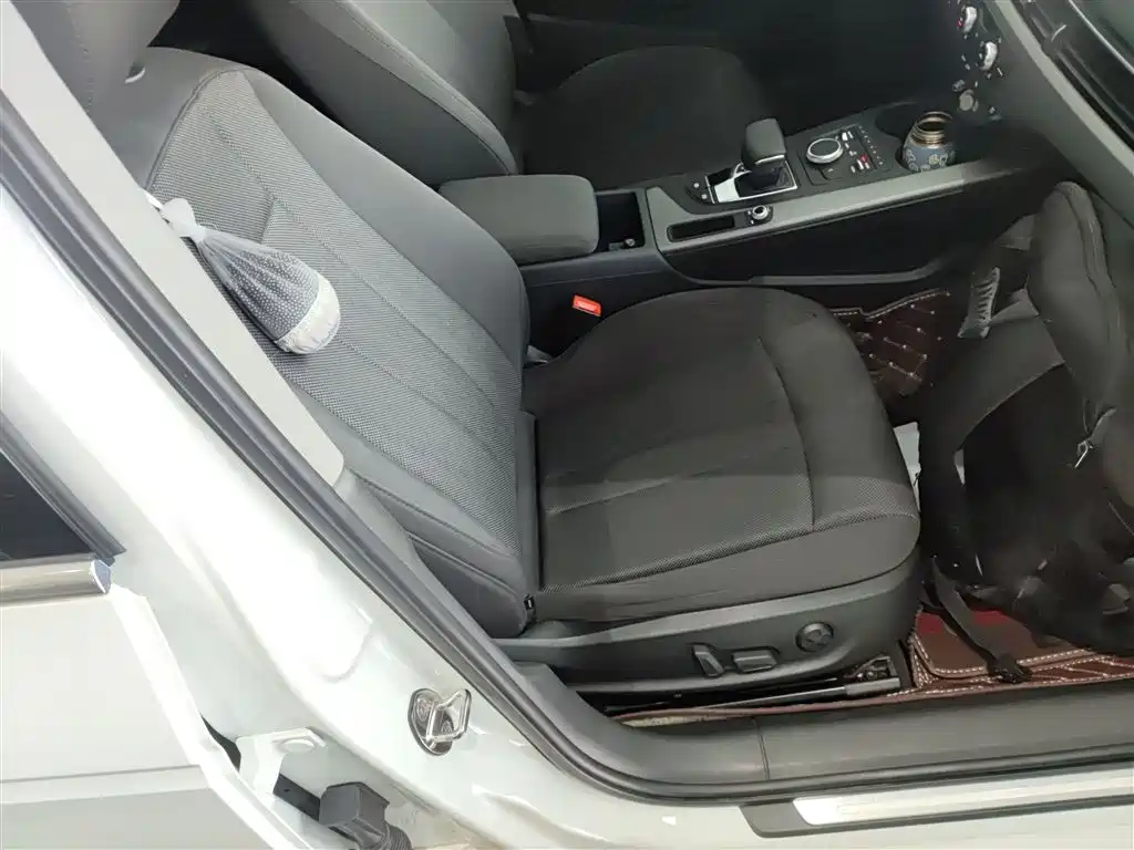 Audi A4L 2019 40 TFSI Progressive (China VI) фото 25