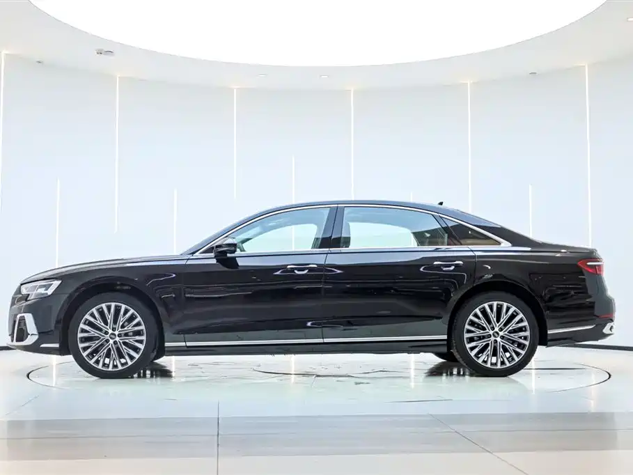 Audi A8 2023 A8L 50 TFSI quattro Premium фото 8