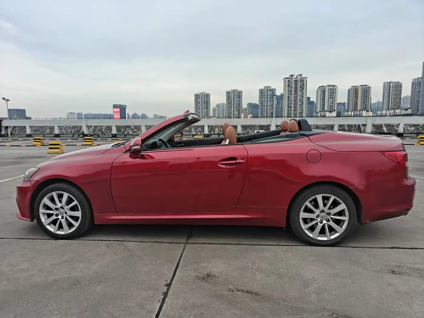 Lexus IS 2011 250C фото 8