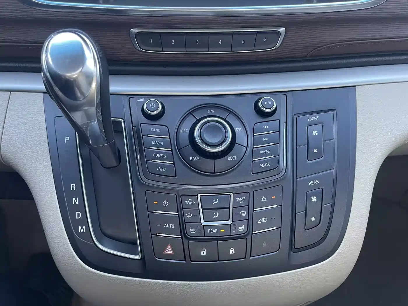 Buick GL8 2014 3.0L GT Luxury Business Elegance фото 25