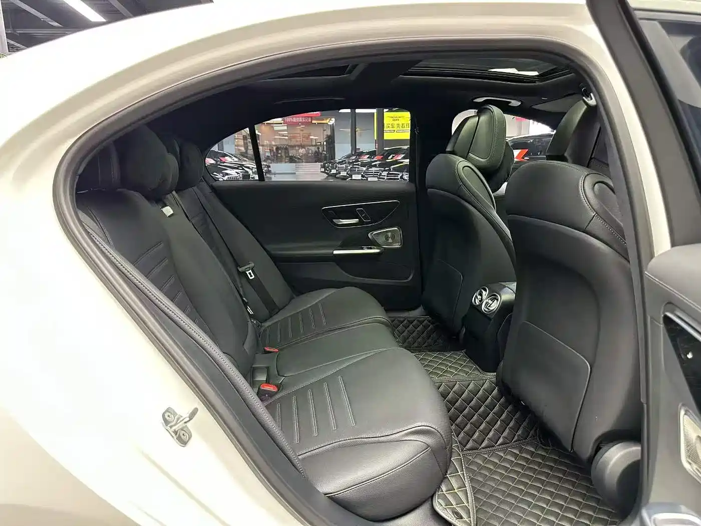 Mercedes-Benz C-Class 2023 C 260 L Night Edition Sport фото 9