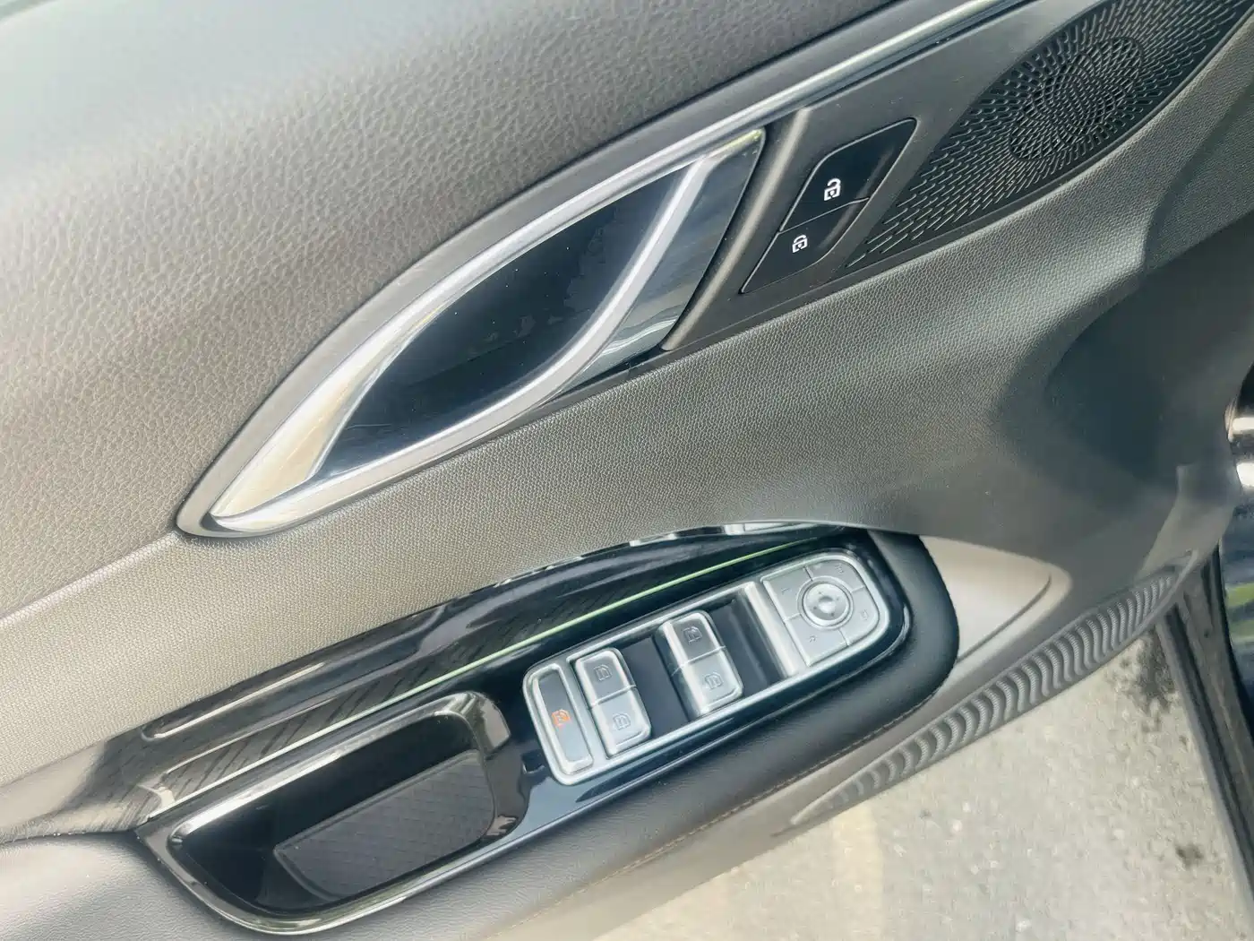 Hongqi HS3 PHEV 2024 PHEV 115km Power Edition фото 6