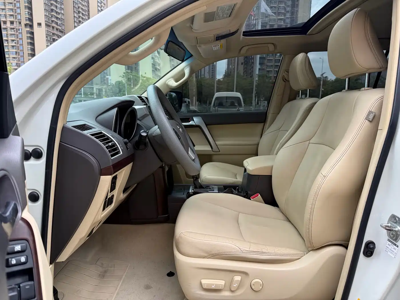 Toyota Prado 2016 3.5L Auto TX-L фото 3