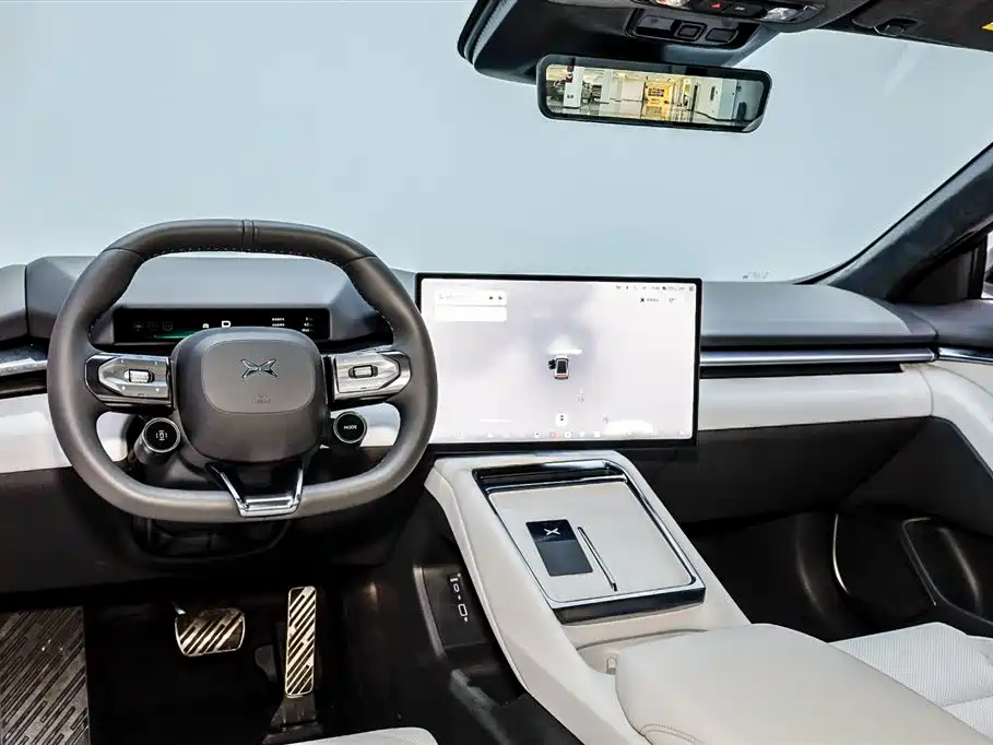 XIAOPENG P7