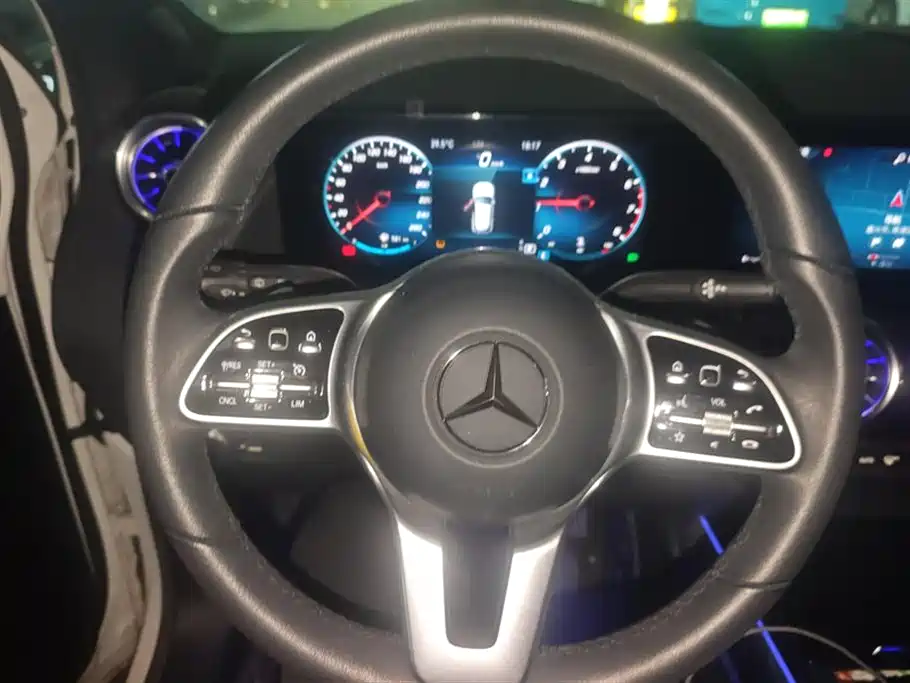 Mercedes-Benz GLA 2020 GLA 200 4MATIC фото 15