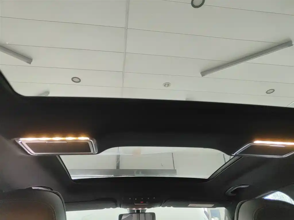 Mercedes-Benz GLC 2022 Model GLC 260 L 4MATIC Luxury Edition фото 14
