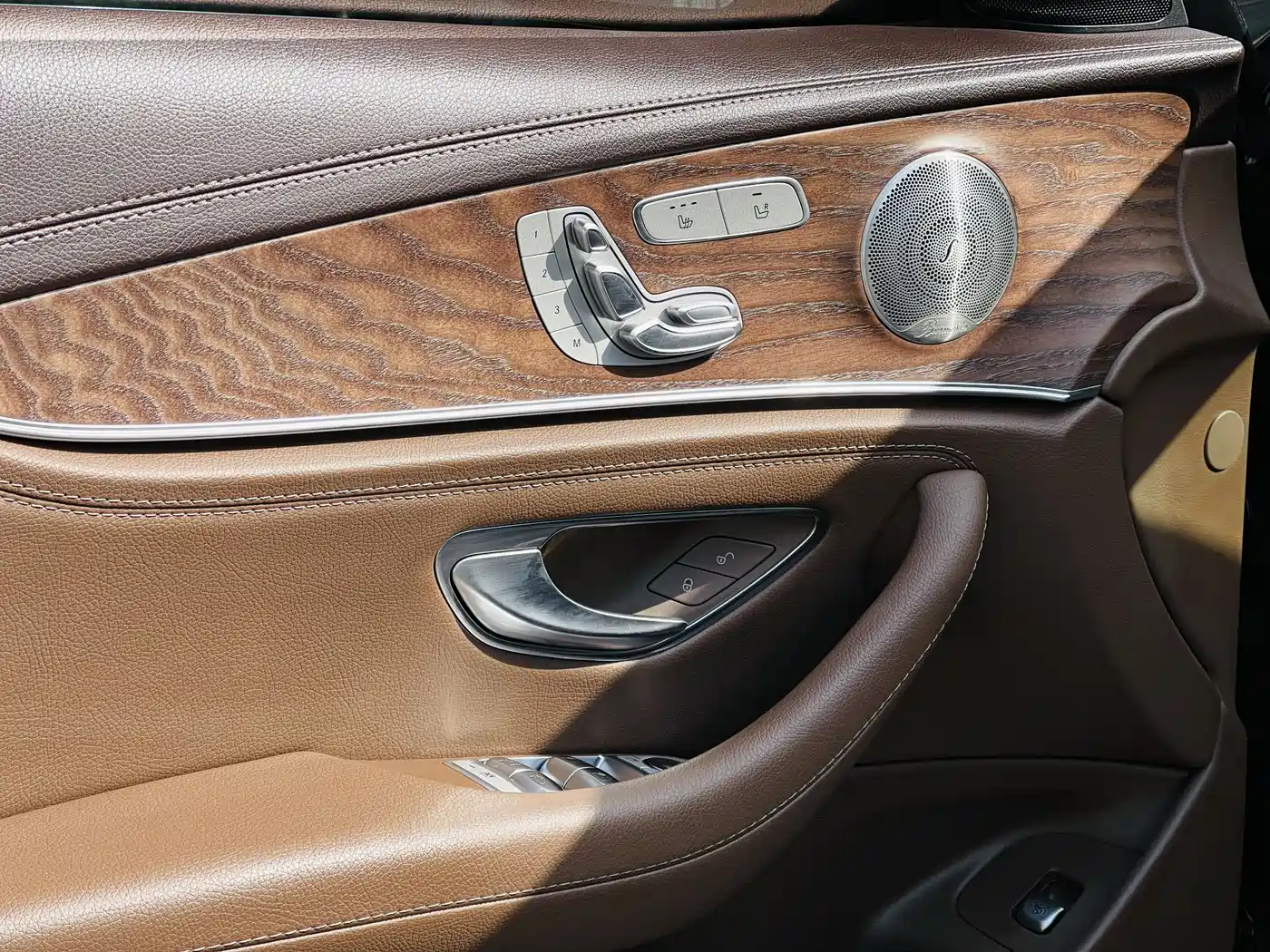 Mercedes-Benz E-Class 2022 Facelift III E 300 L Luxury фото 6