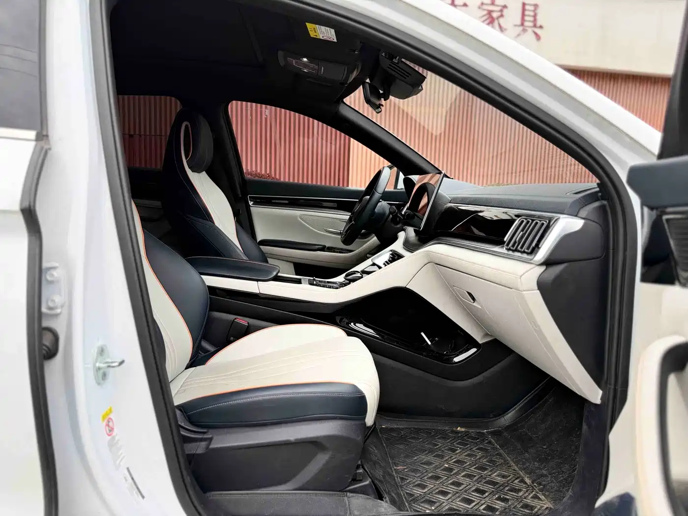 BYD Song PLUS PHEV 2021 DM-i 110KM Flagship фото 8