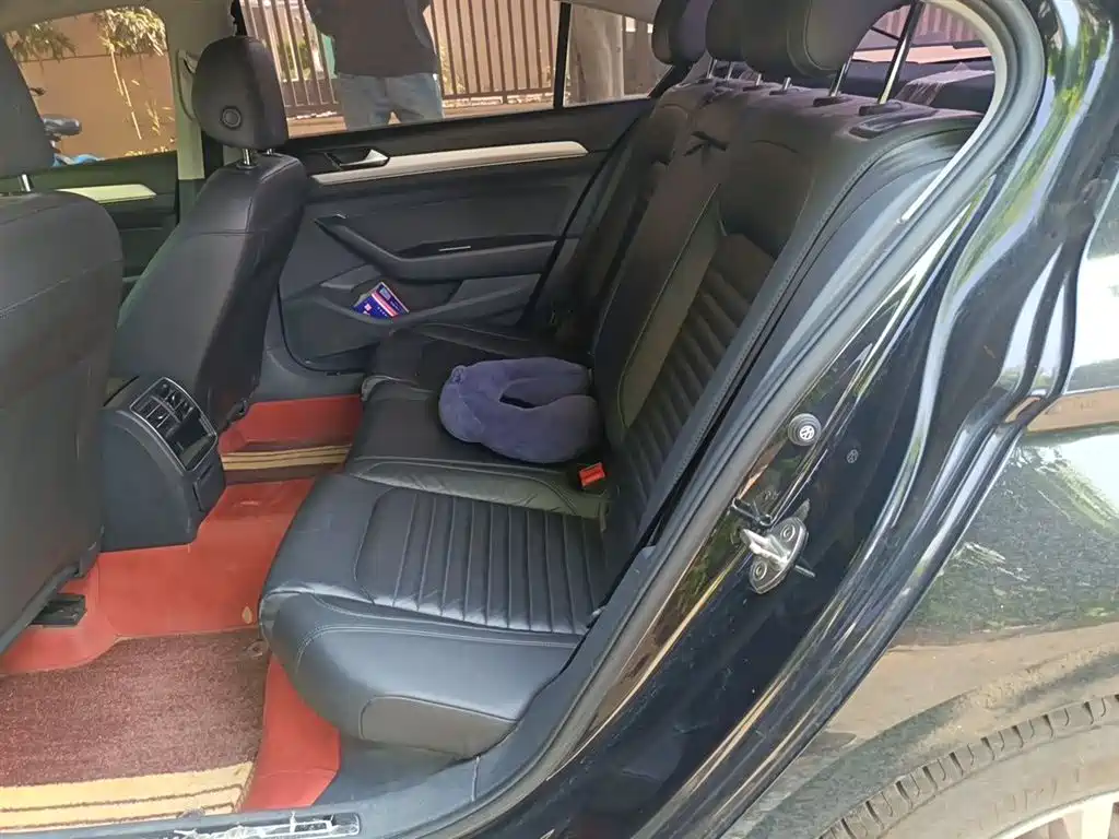Volkswagen Magotan 2018 280TSI DSG Comfort фото 18