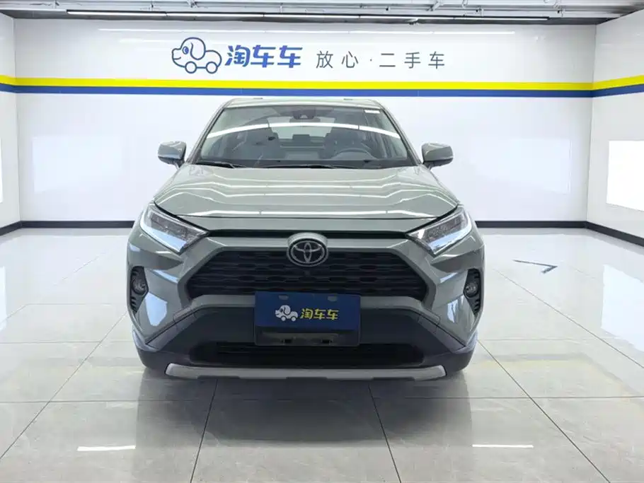 Toyota RAV4 Rongfang 2020 2.0L CVT 2WD Fashion PLUS фото 2